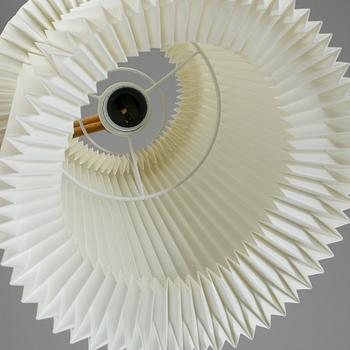 VÄGGLAMPA, Erik Hansen för Le Klint, modell 324/35. Formgiven 1952.