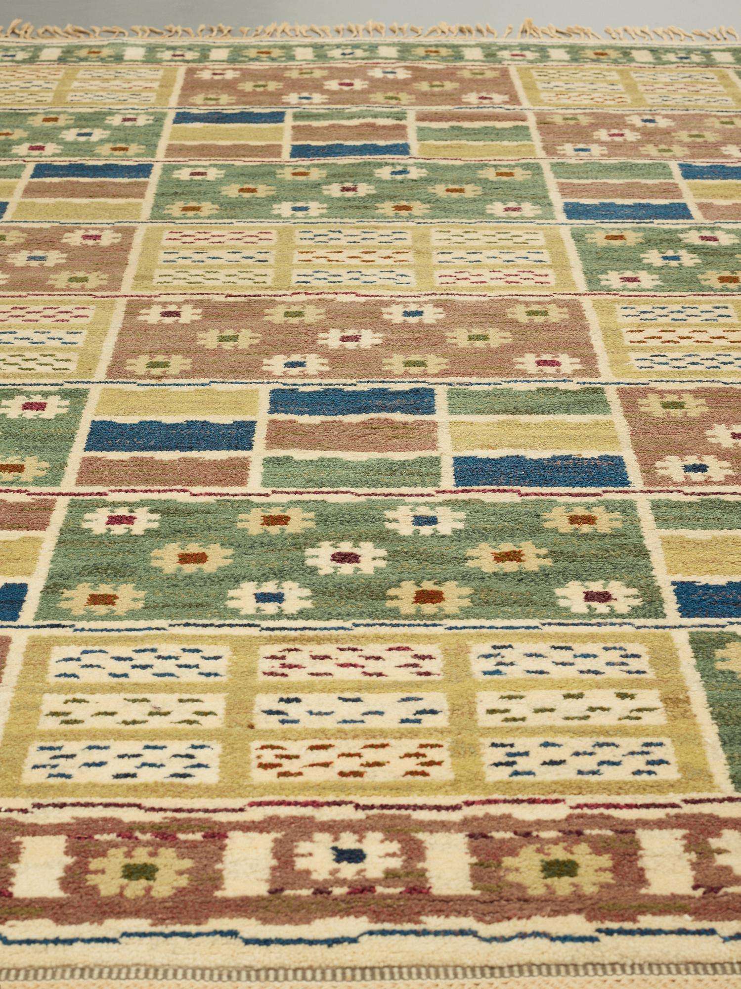Märta Måås-Fjetterström, A CARPET, "Ängarna", knotted pile, ca 285,5 x 183,5 cm, signed AB MMF.