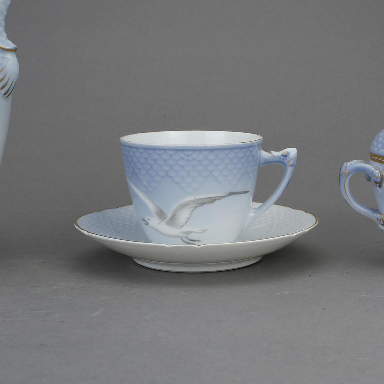 KAFFESERVIS, 55 delar, "Måsen", Bing & Gröndahl, Danmark.