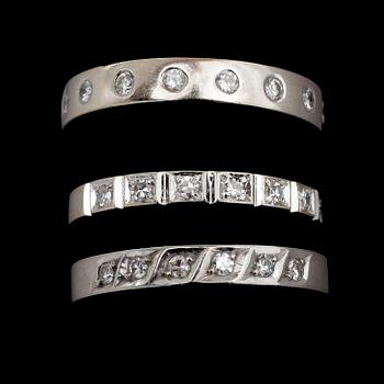RINGAR, 3st, 14k samt 2 18k vitguld med små diamanter olika slip. Tot.vikt 9,8g.