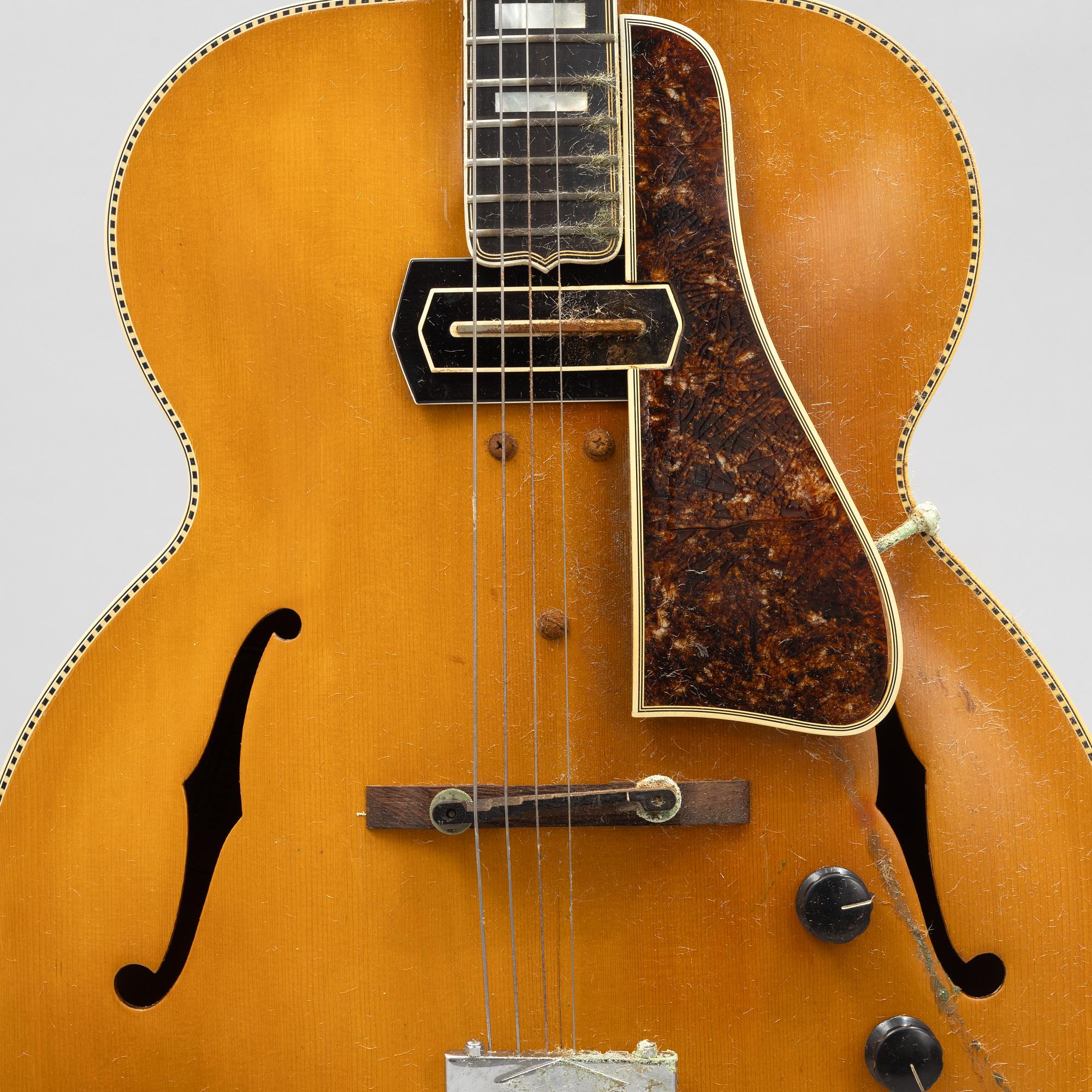 Gibson, "L10", halvakustisk gitarr, 1934, USA.