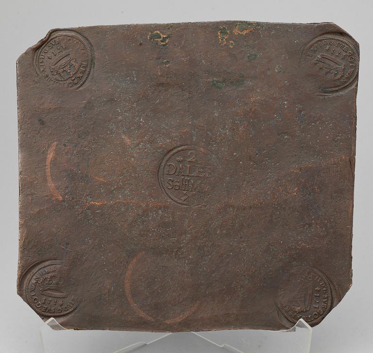 PLÅTMYNT, koppar, 2 daler silvermynt, Karl XII av Sverige, 1714. Total vikt ca 2220g.