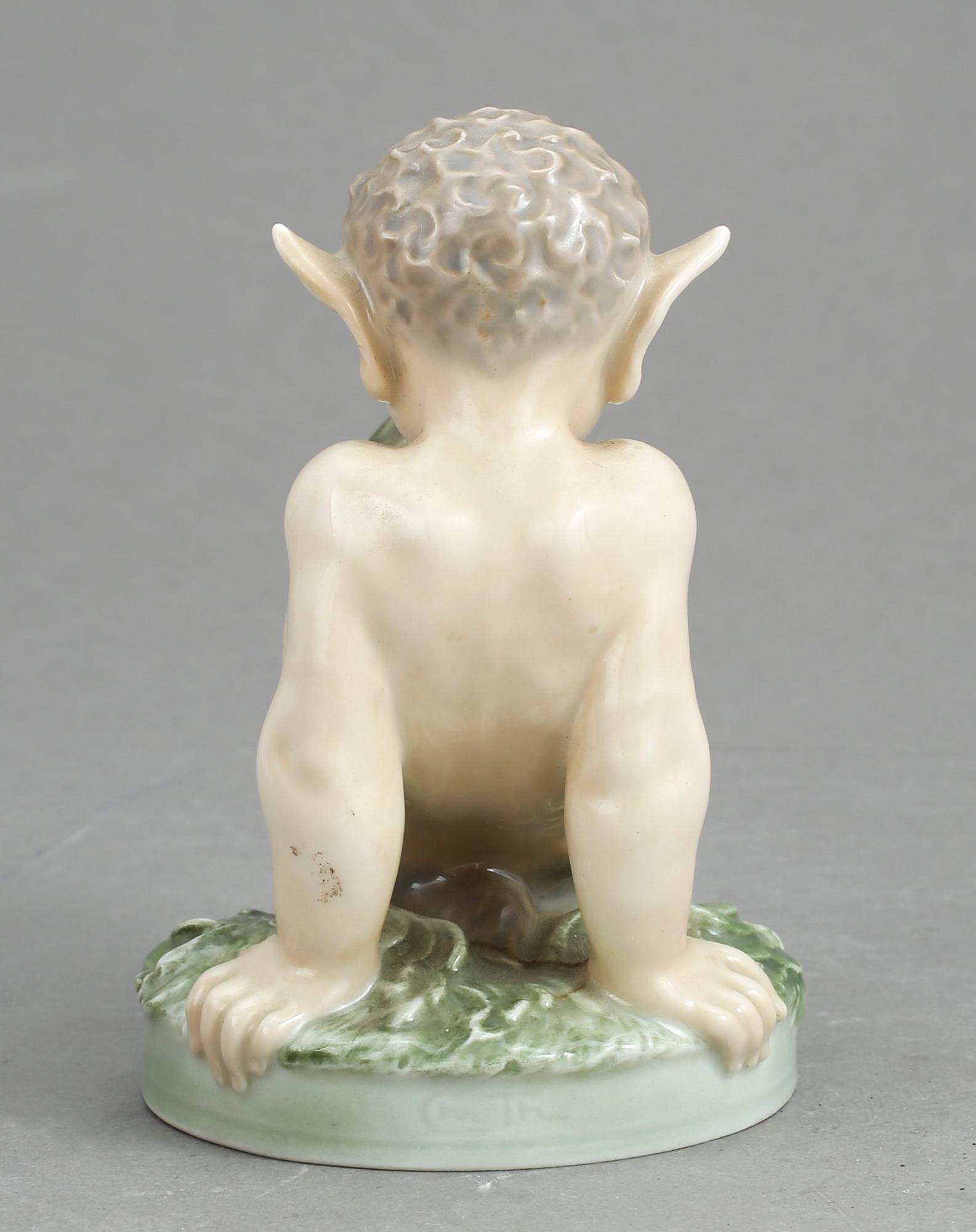 FIGURIN, porslin, Christian Thomsen. Royal Copenhagen.