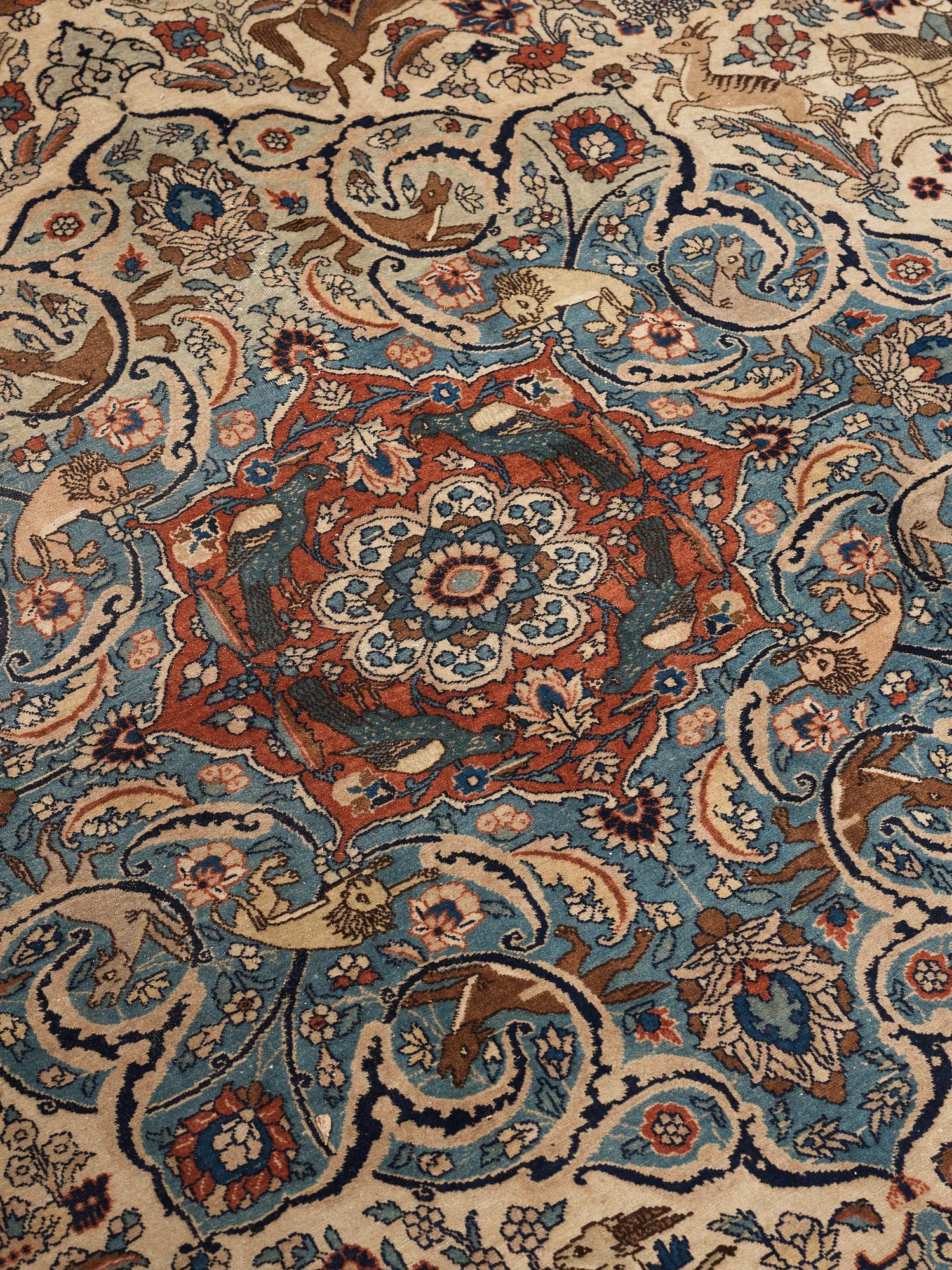 MATTO, semi-antique Tabriz figural, ca 400 x 298,5 cm.
