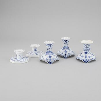 Royal Copenhagen, a porcelaine service, 'Musselmalet', Denmark. (63 pc).