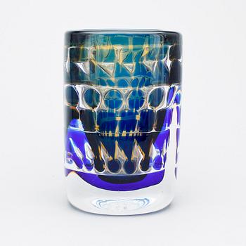 VAS, glas, ariel, Ingeborg Lundin, Orrefors. Sign o numr 293-6.