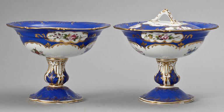SERVISDELAR, 35+1 st, porslin, 1800-talets senare hälft.
