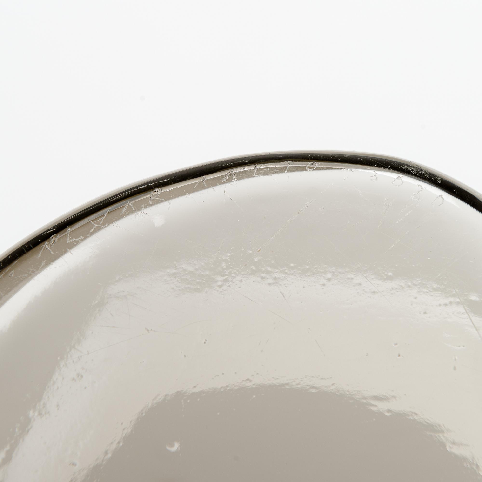 Alvar Aalto, maljakko, malli 3031 signeerattu Alvar Aalto. Signeerattu väärällä mallinumerolla. 1950-luku.