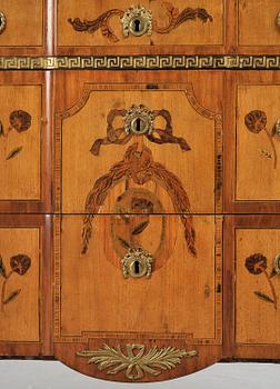 A Gustavian commod attributed to Jonas Hultsten (1773-94).