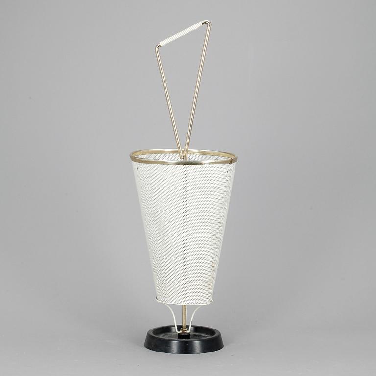 PARAPLYSTÄLL, 1900-talets andra hälft.