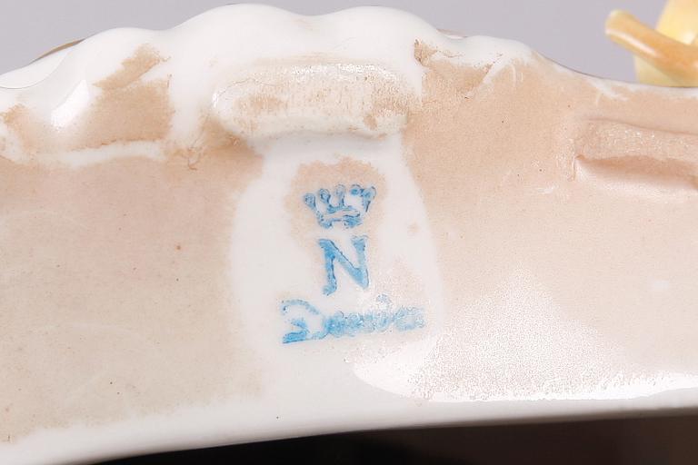 BORDSPENDYL, rokokostil, porslin, 1900-tal.