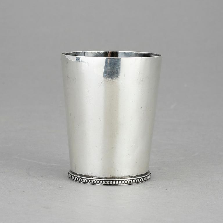 BÄGARE, silver, Wiwen Nilsson, Lund, 1940. Vikt 120g.