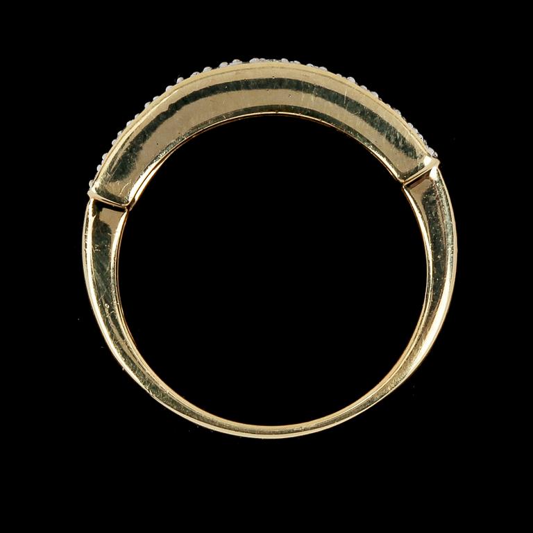 RING, 18k guld med prinsesslipade diamanter, tot ca 1.42 ct.