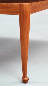 A Josef Frank mahogany sofa table, Svenskt Tenn, model 2073.