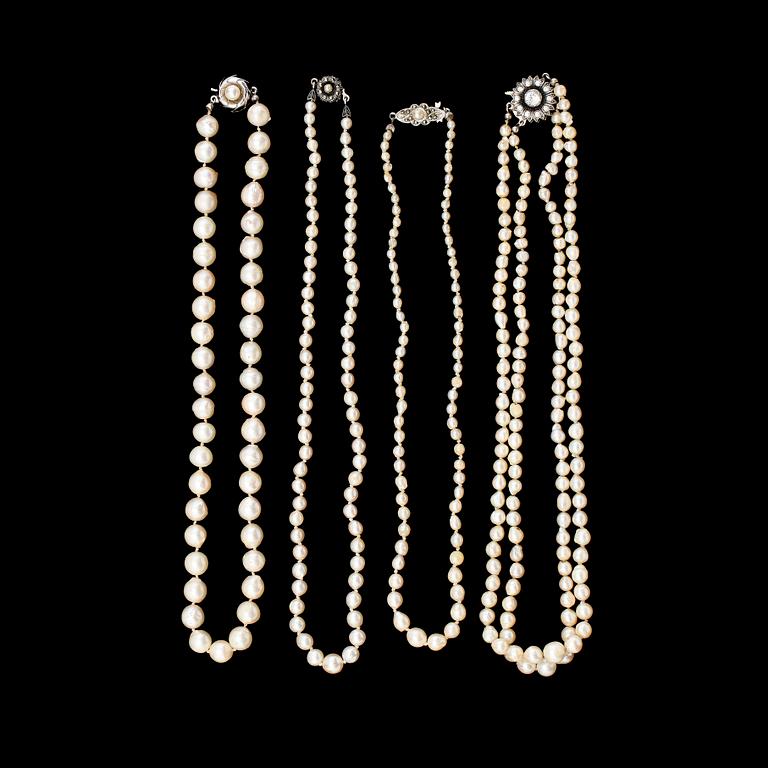 COLLIER, 4 st, odlade pärlor, lås i silver.