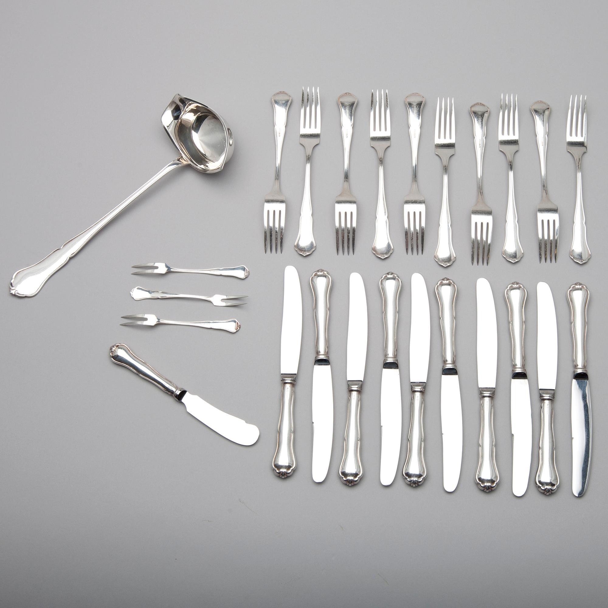 GAFFLAR och KNIVAR 10 st, KAFFESKEDAR, 12 st, SMÖRKNIV, silver, Chippendale, Kultakeskus 1981. Vikt tot. 1356 g.
