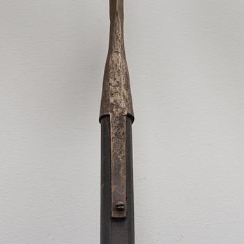HILLEBARD, svensk, s.k. m/1697 med järnskodd stång.