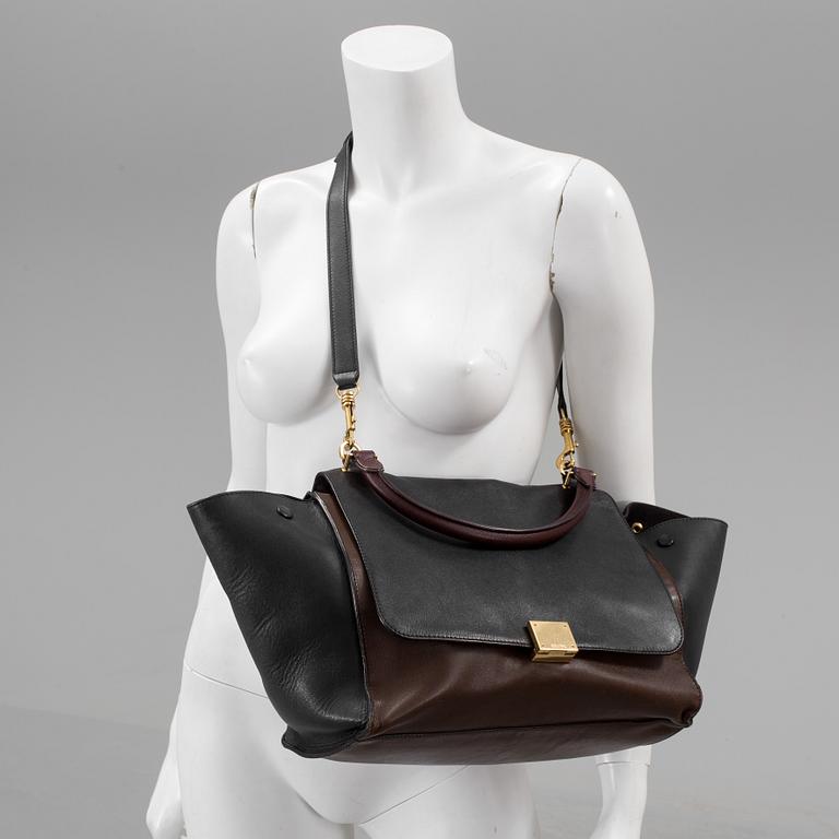 VÄSKA, Celine "Trapeze".
