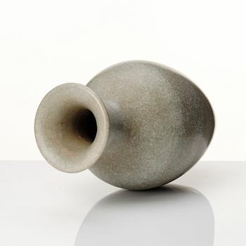 Gunnar Nylund, a stoneware vase, Rörstrand, Sweden 1950-60s, model AKT.