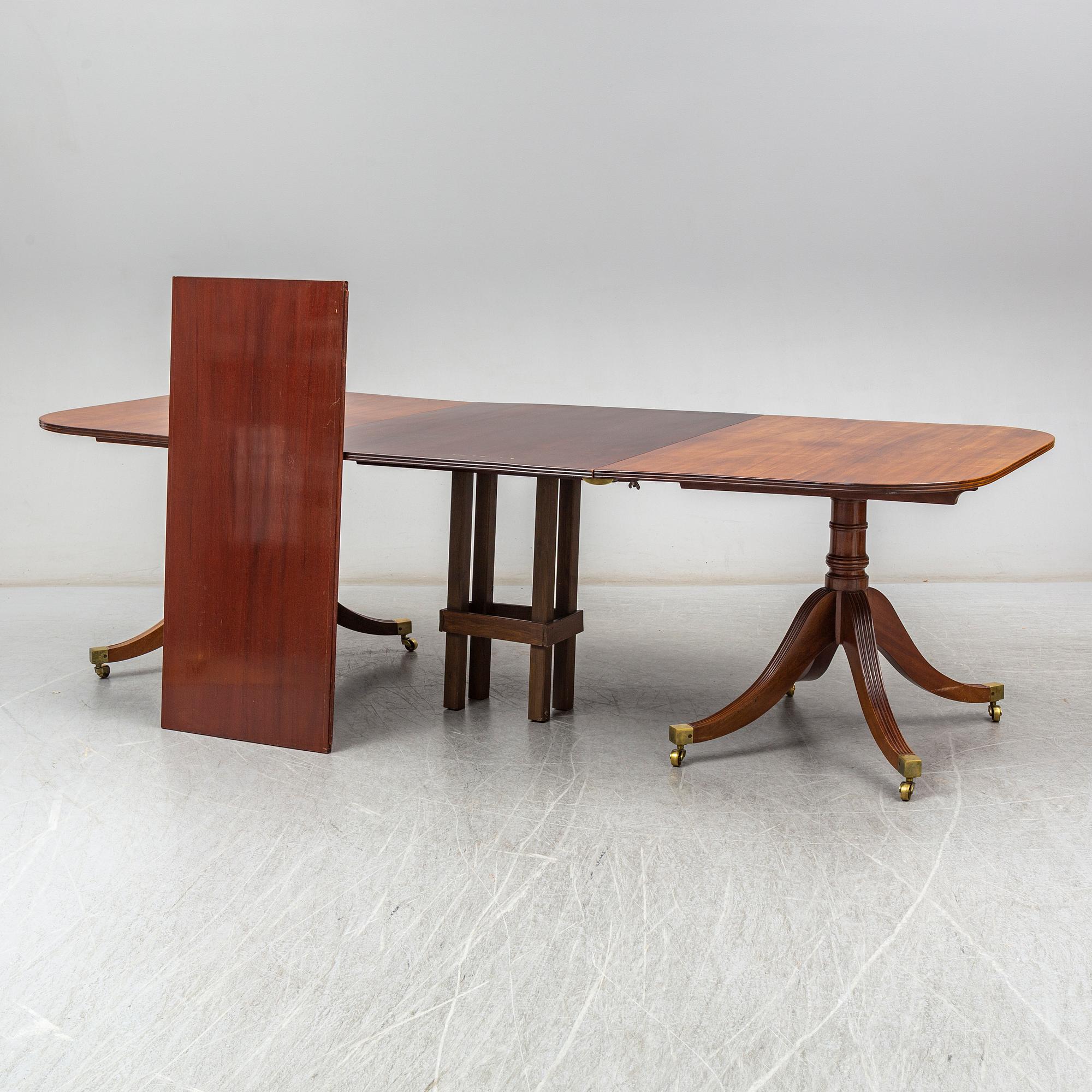 A Regency-style dinner table, second half of the 20th century.
