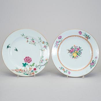 TALLRIKAR, åtta stycken, kompaniporslin. Qingdynastin, Qianlong (1736-95).