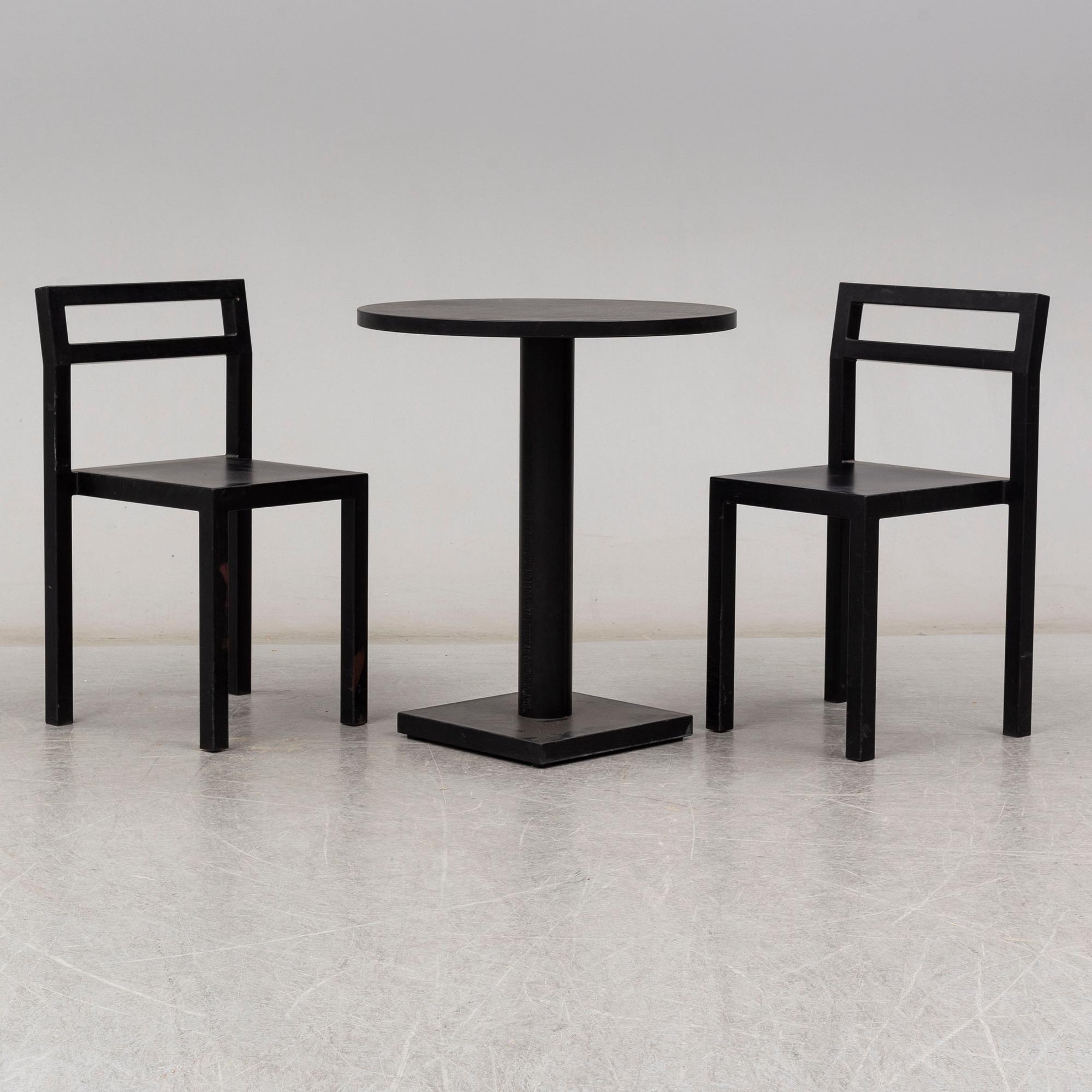 BORIS BERLIN/POUL CHRISTIANSEN, bord med två stolar, "Non", Komplot design, Källemo.