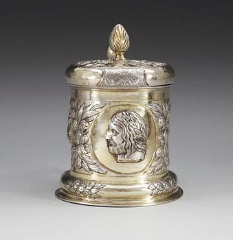 A Baltic 17th century parcel-gilt tankard, makers mark of Daniel Otto, Reval (1659-1689).