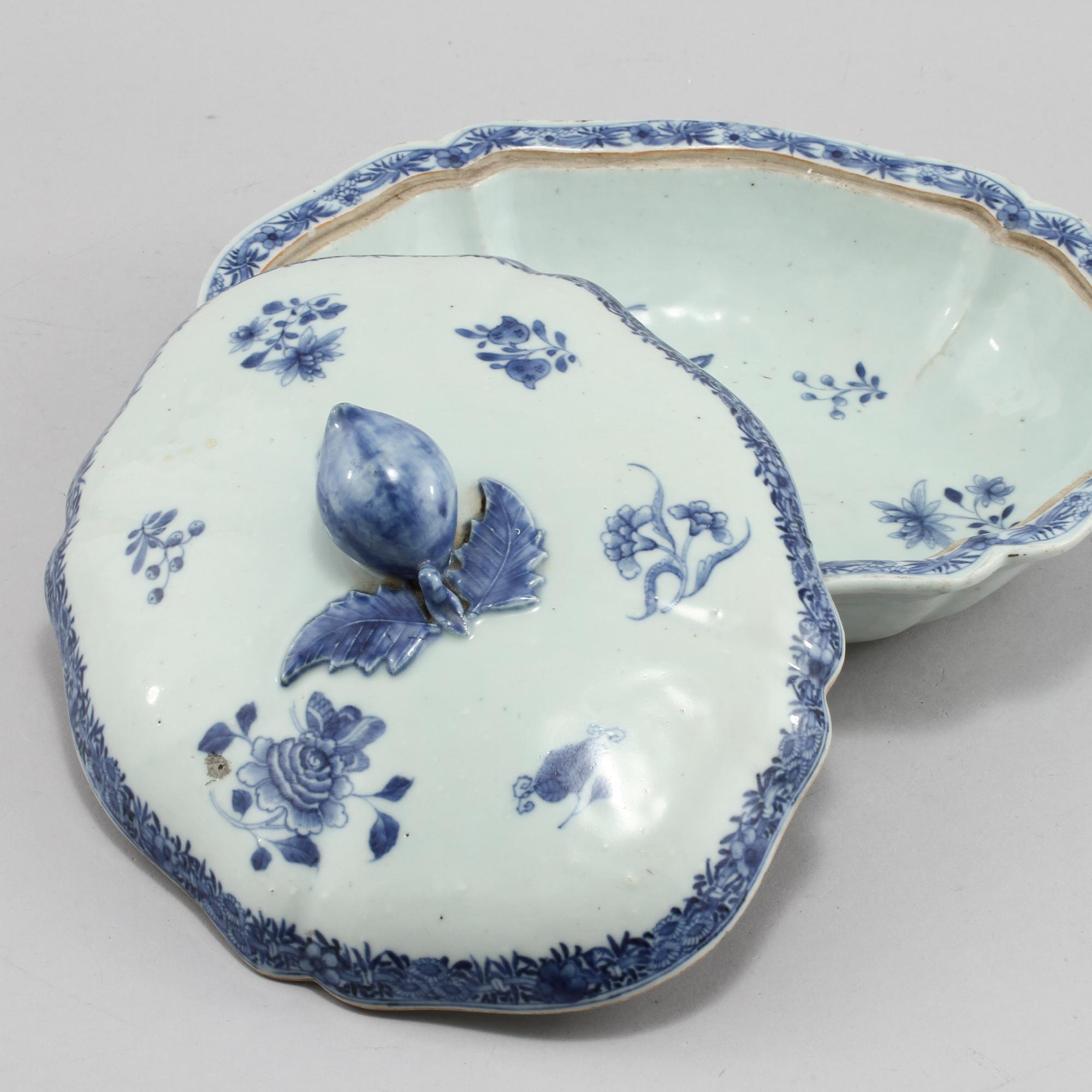 LOCKKAROTT, porslin, Kina, 1700-tal.