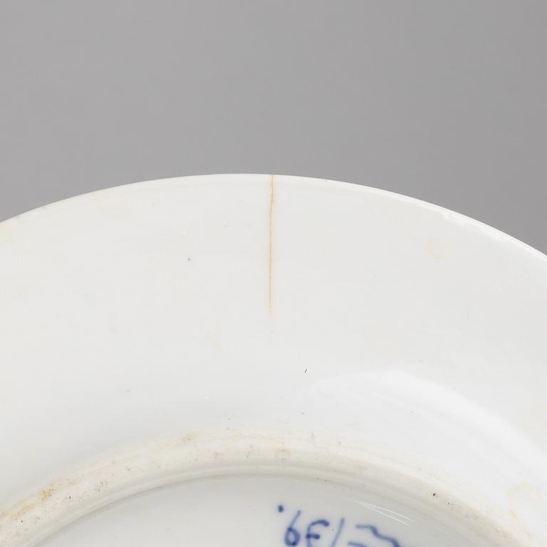 Servisdelar, 33 st, porslin, "Musselmalet", Royal Copenhagen, Danmark.