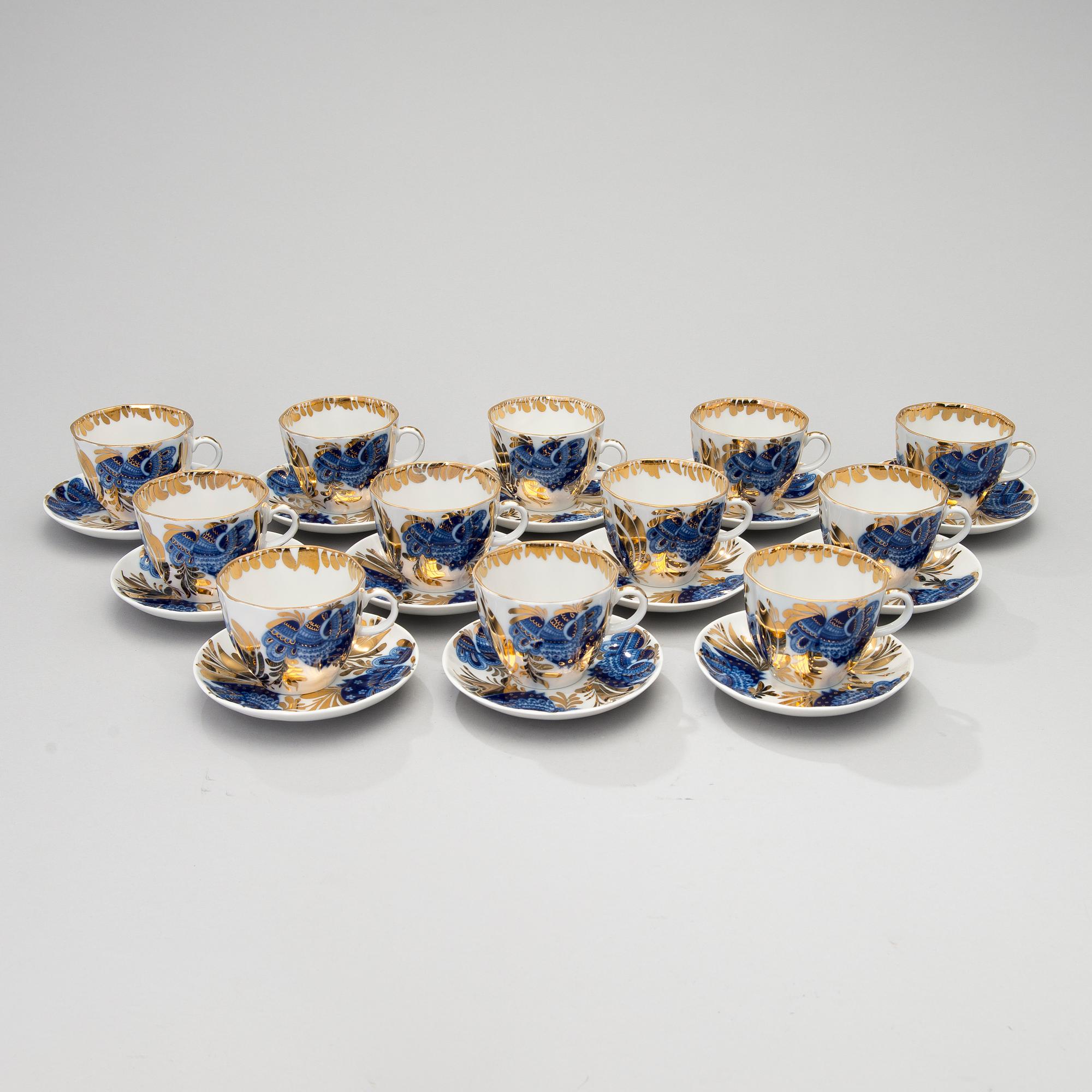 A 34-piece'Golden Garden' porcelain tea- and coffee set from Lomonosov, Soviet Union.
