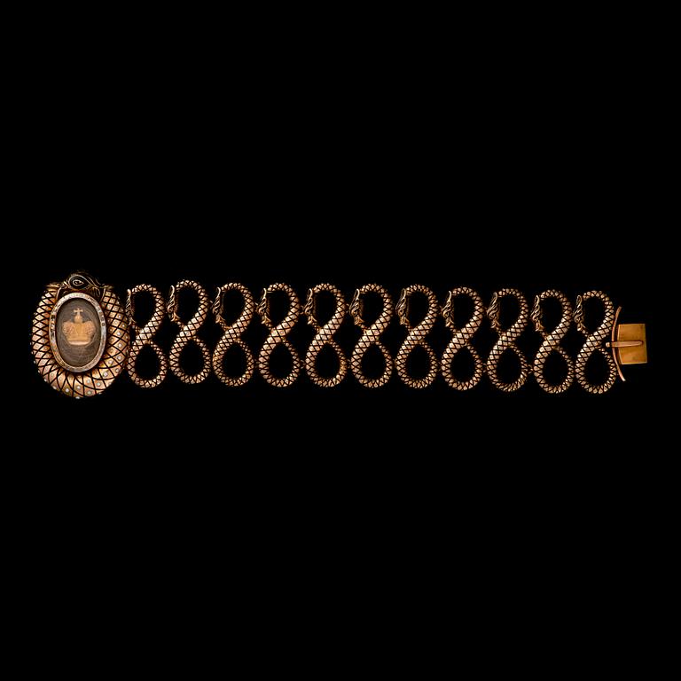 AN IMPERIAL MOURNING BRACELET.