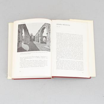 Bokverk, "Svenska slott och herresäten", 18 volymer, Allhems Förlag, Malmö, 1966-1971.