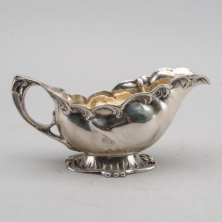 A silver sauce boat, JLH Stockholm 1952. Weight app 320 grams.