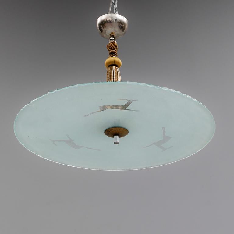 TAKLAMPA, 1900-talets första hälft. Höjd 35 cm.