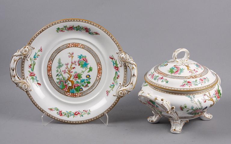 TERRIN MED FAT, porslin, trol England, 1900-talets början.