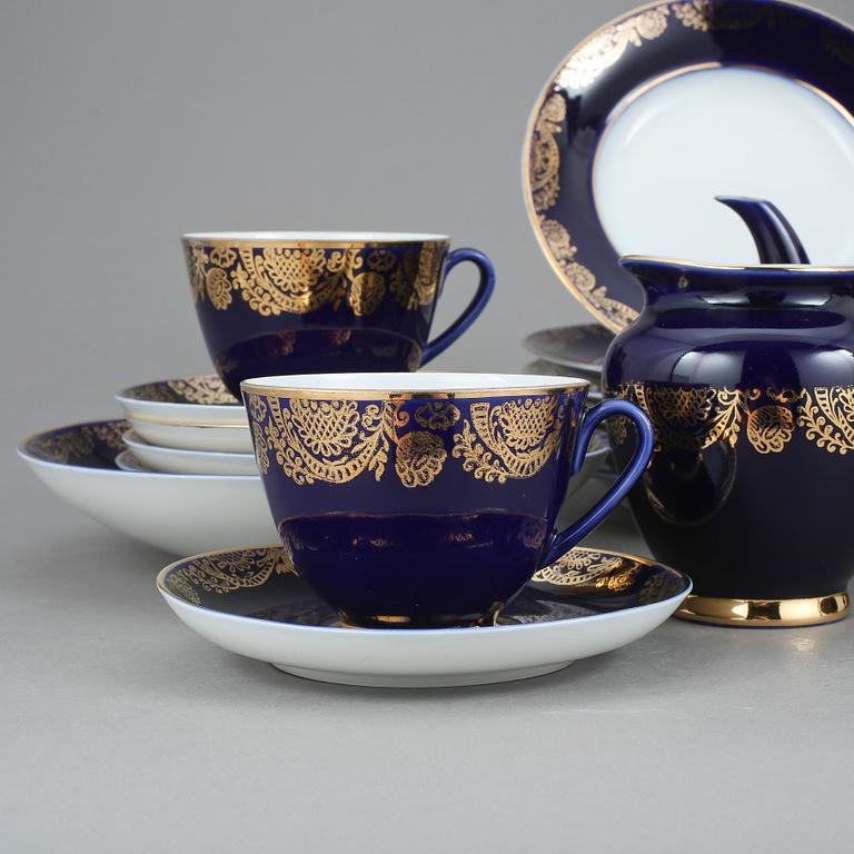 TESERVIS, 16 delar, porslin, Lomonosov, Ryssland, 1900-talets andra hälft.