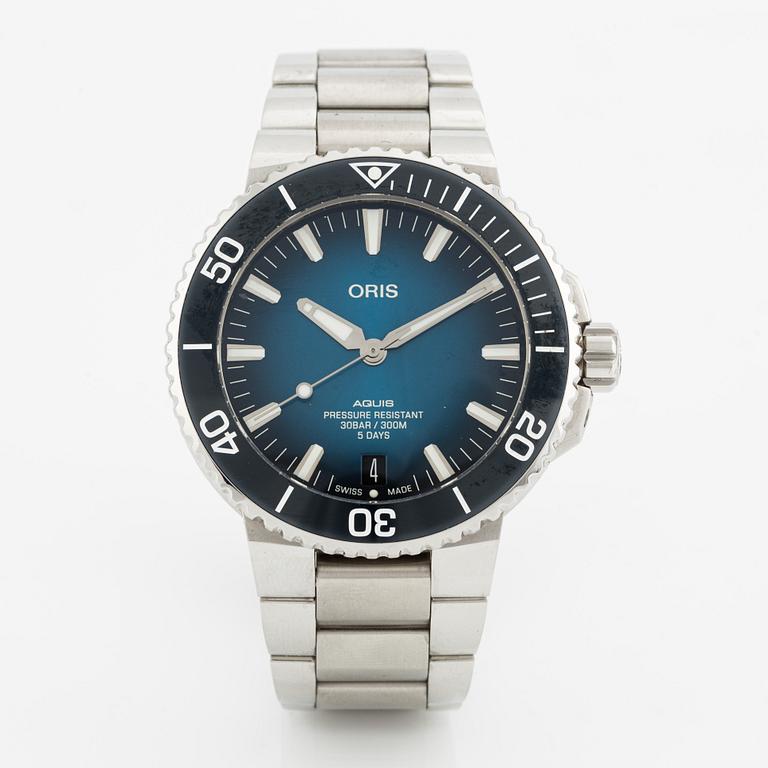 Oris Aquis Date Calibre 400, wristwatch, 43.5 mm.