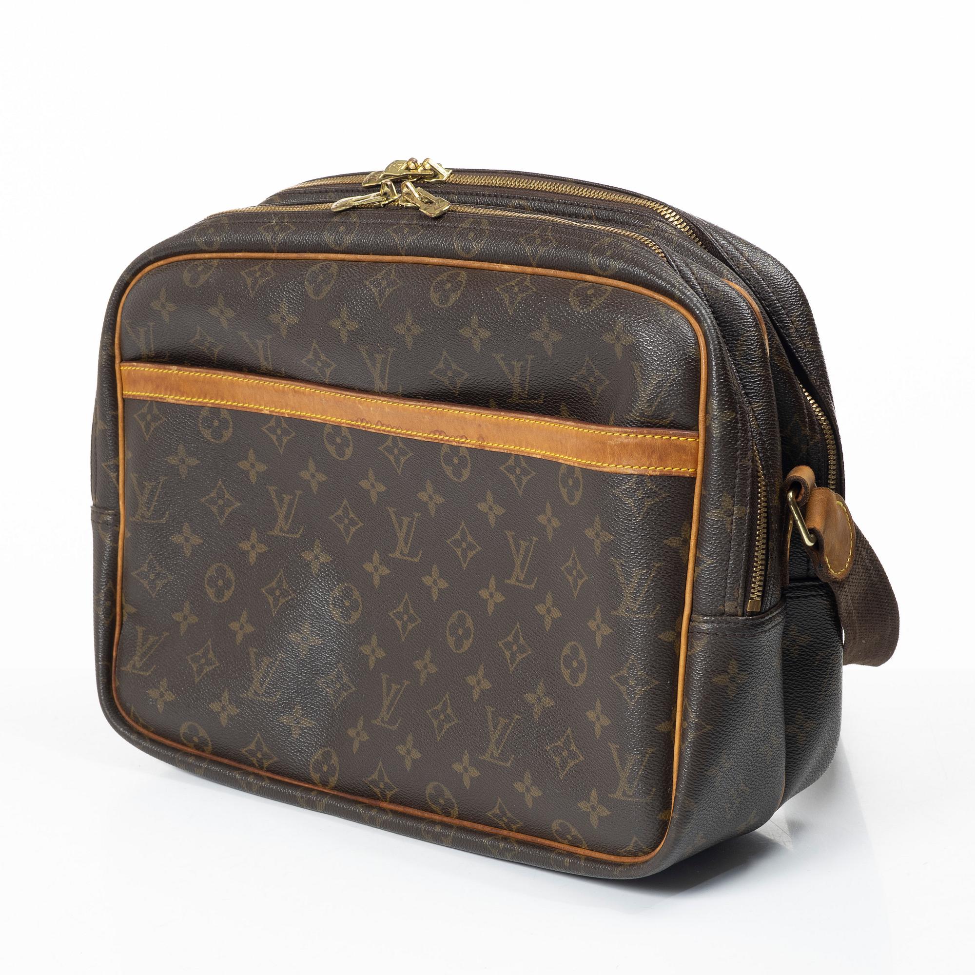 Louis Vuitton, a 'Reporter MM' cross body bag, 2001.