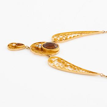 Collier, Dahlgren & Co, Malmö 1908, 18K gold with citrine and seed pearls.