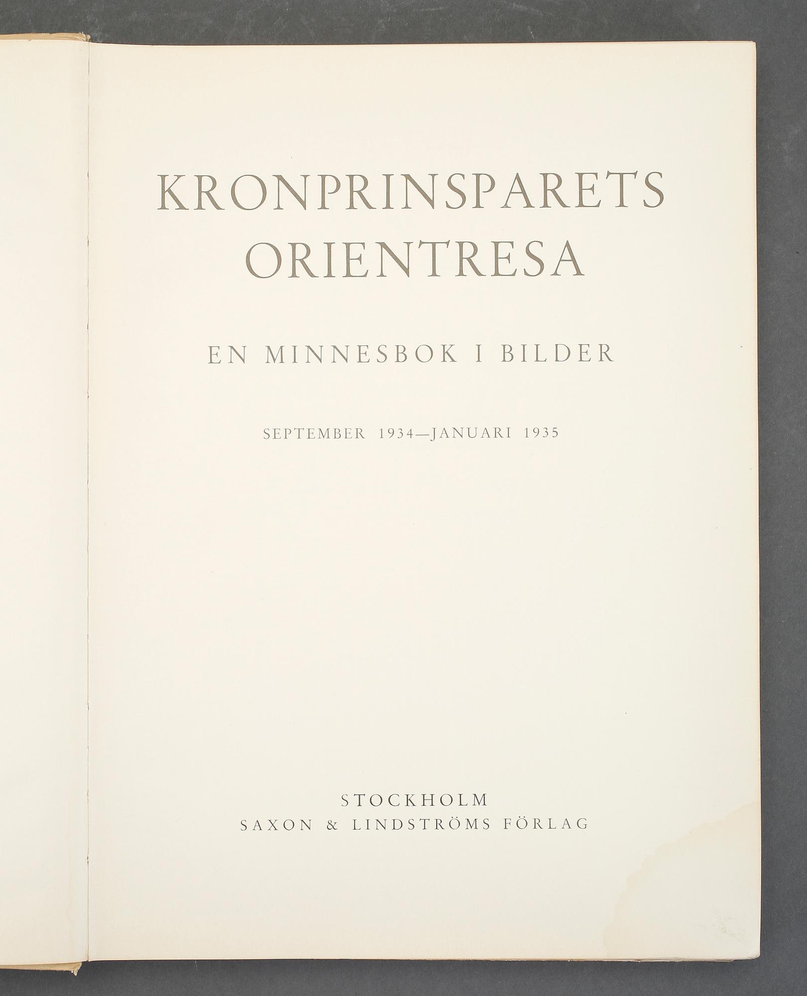 BOK, "Kronprinsparets orientresa", Saxon och Lindström, Stockholm 1935.
