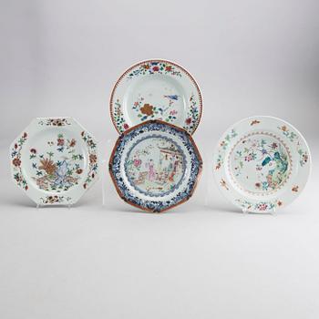 A SET OF FOUR CHINESE CHIENLUNG DISHES, 18th century.