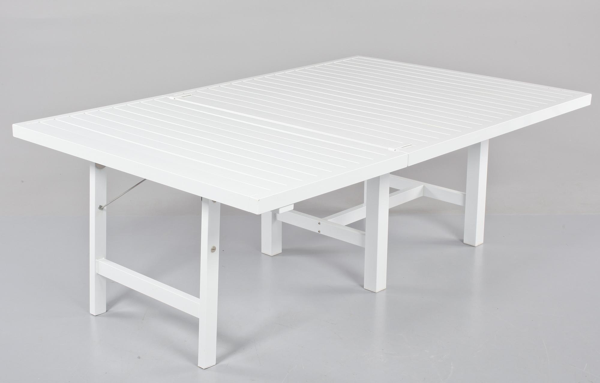 BORD, Elsa Stackelberg, Fri Form, omkring 2010.