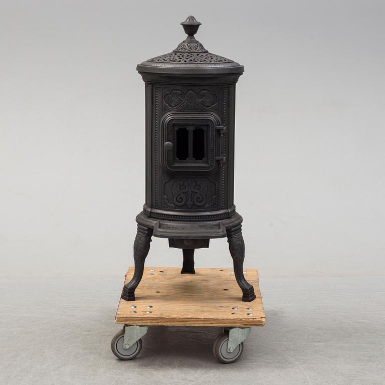 A circa 1900 iron stove by Näfvekvarns Styckebruk.