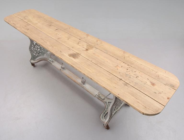 BORD, 1900-talets första hälft.