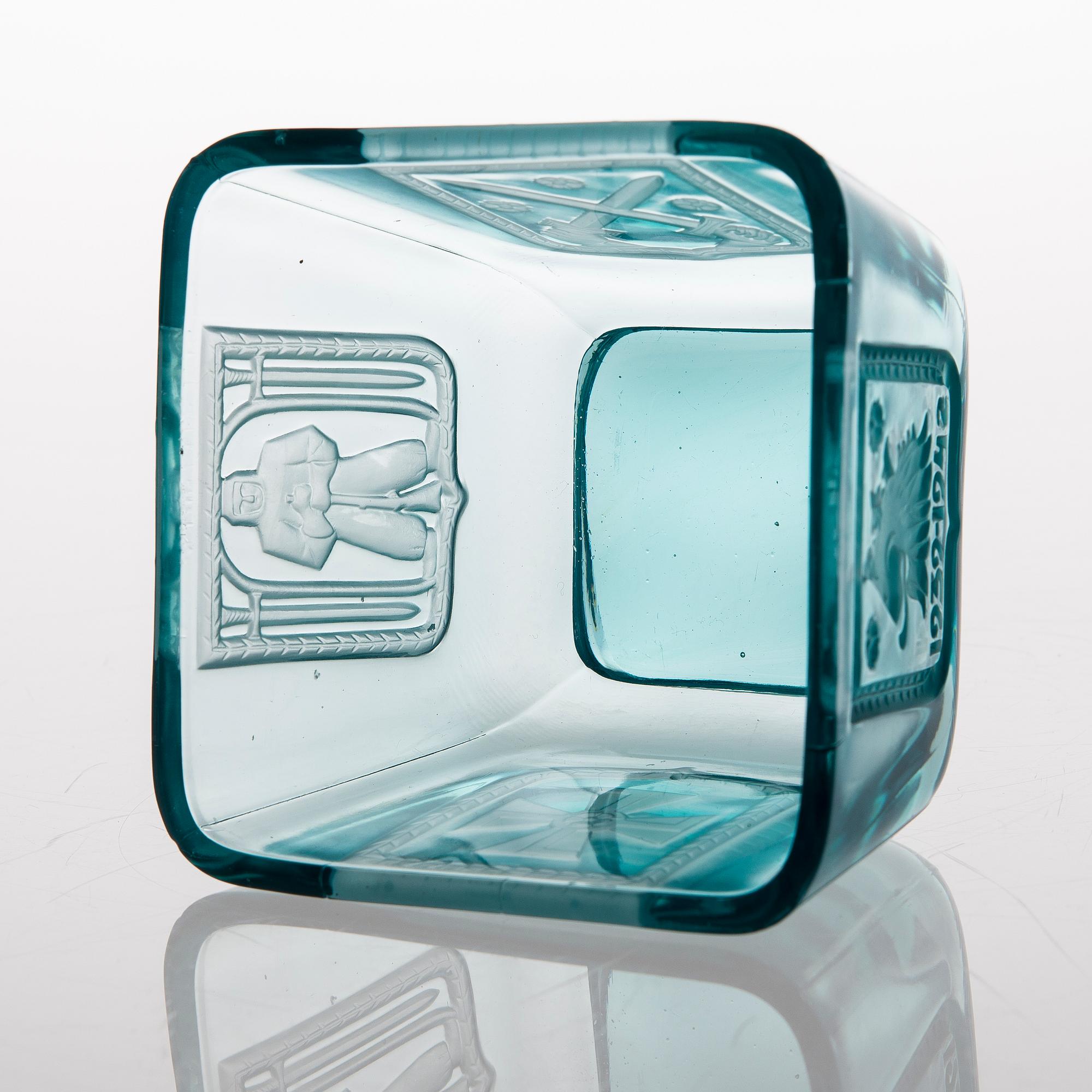 A glass bowl, "Mottimalja" 1939-1942 Riihimäki Lasi Oy.