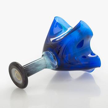 Oiva Toikka, an art glass, signed Oiva Toikka Nuutajärvi Notsjö 1988.