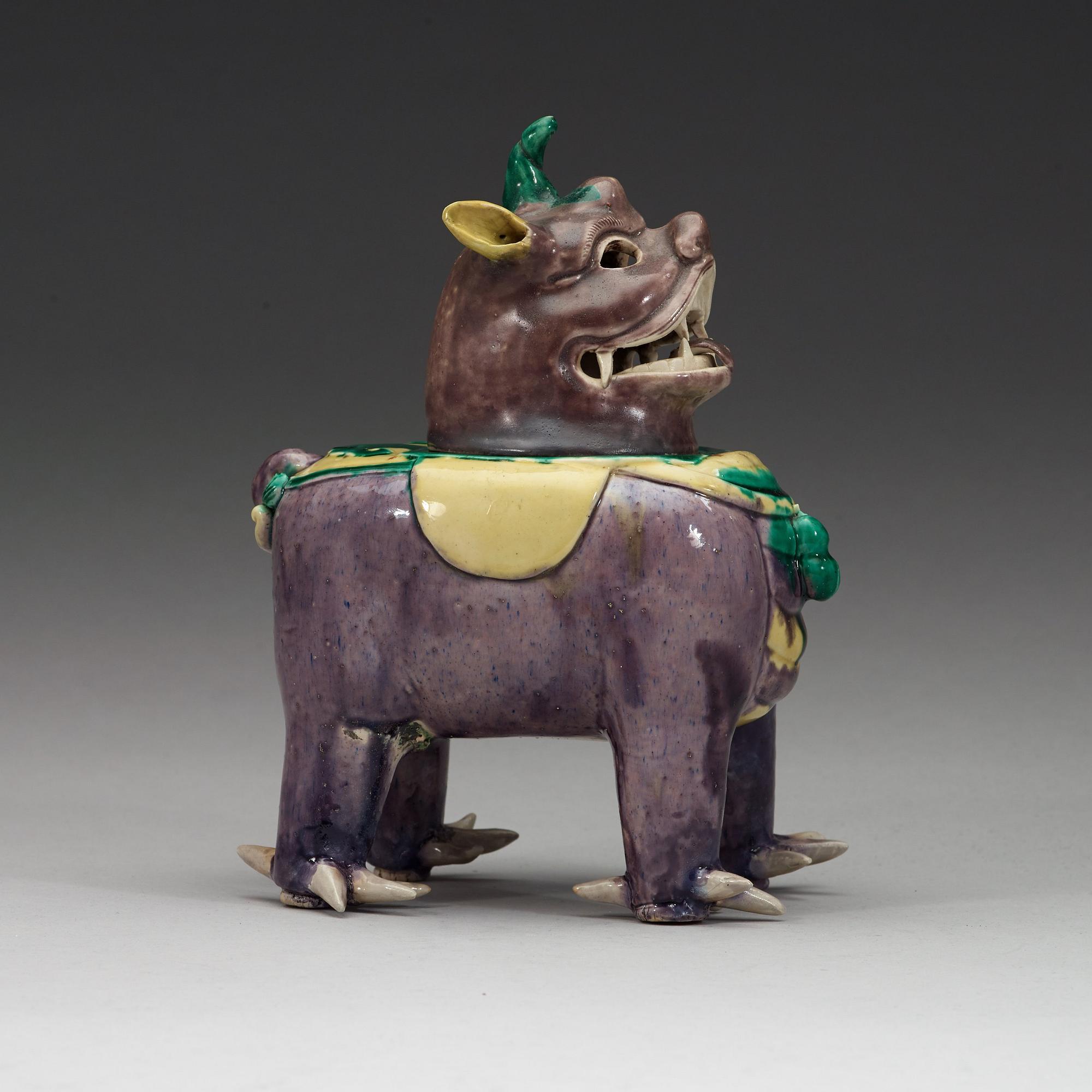 A bisquit censer with cover, Qing dynasty, Kangxi (1662-1722).