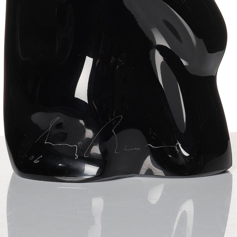 Luigi Benzoni, a glass sculpture of a head, Berengo Studio, Italy 2006.
