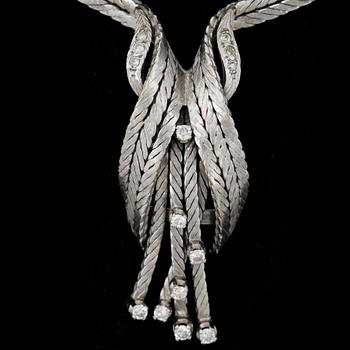 COLLIER, 18k vitguld med briljantslipade diamanter tot ca 0,25 ct. Vikt ca 43 gram.