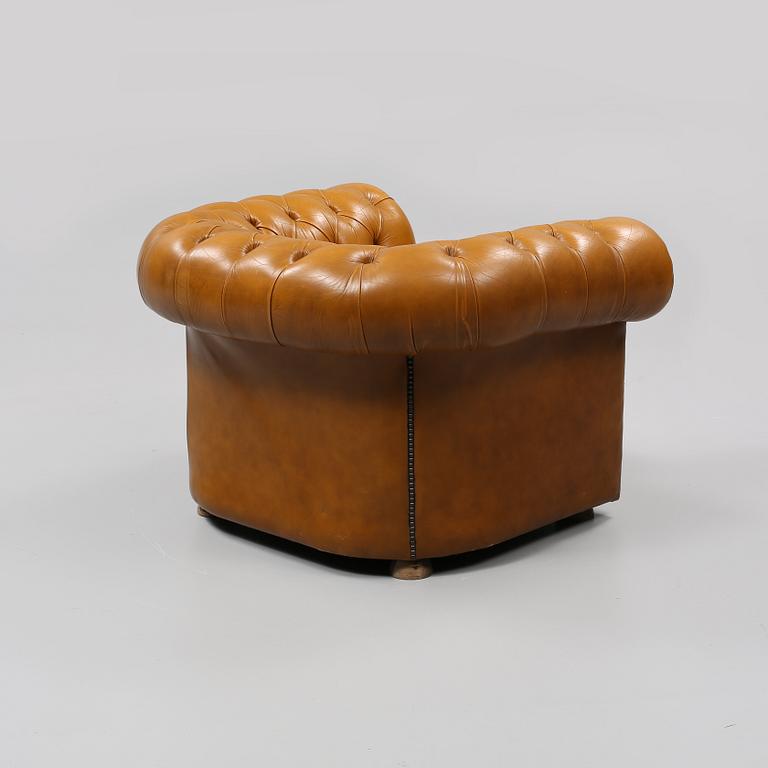 FÅTÖLJ, chesterfieldmodell, 1900-talets slut.